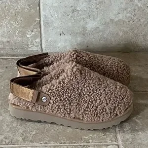 UGG | Shoes | Ugg Lanah Clog | Poshmark